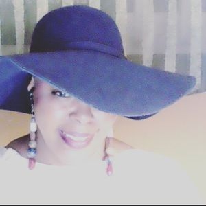 Meet your Posher, Cr30l3